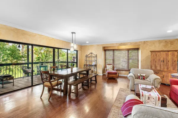 $715,000 | 13329 Polo Club Road, Unit 206, Wellington, FL 33414