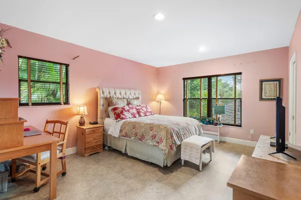 $715,000 | 13329 Polo Club Road, Unit 206, Wellington, FL 33414