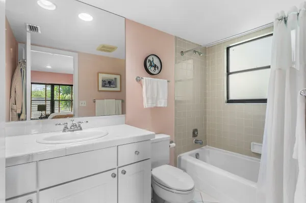 $715,000 | 13329 Polo Club Road, Unit 206, Wellington, FL 33414