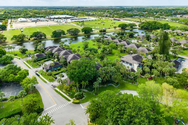 $715,000 | 13329 Polo Club Road, Unit 206, Wellington, FL 33414