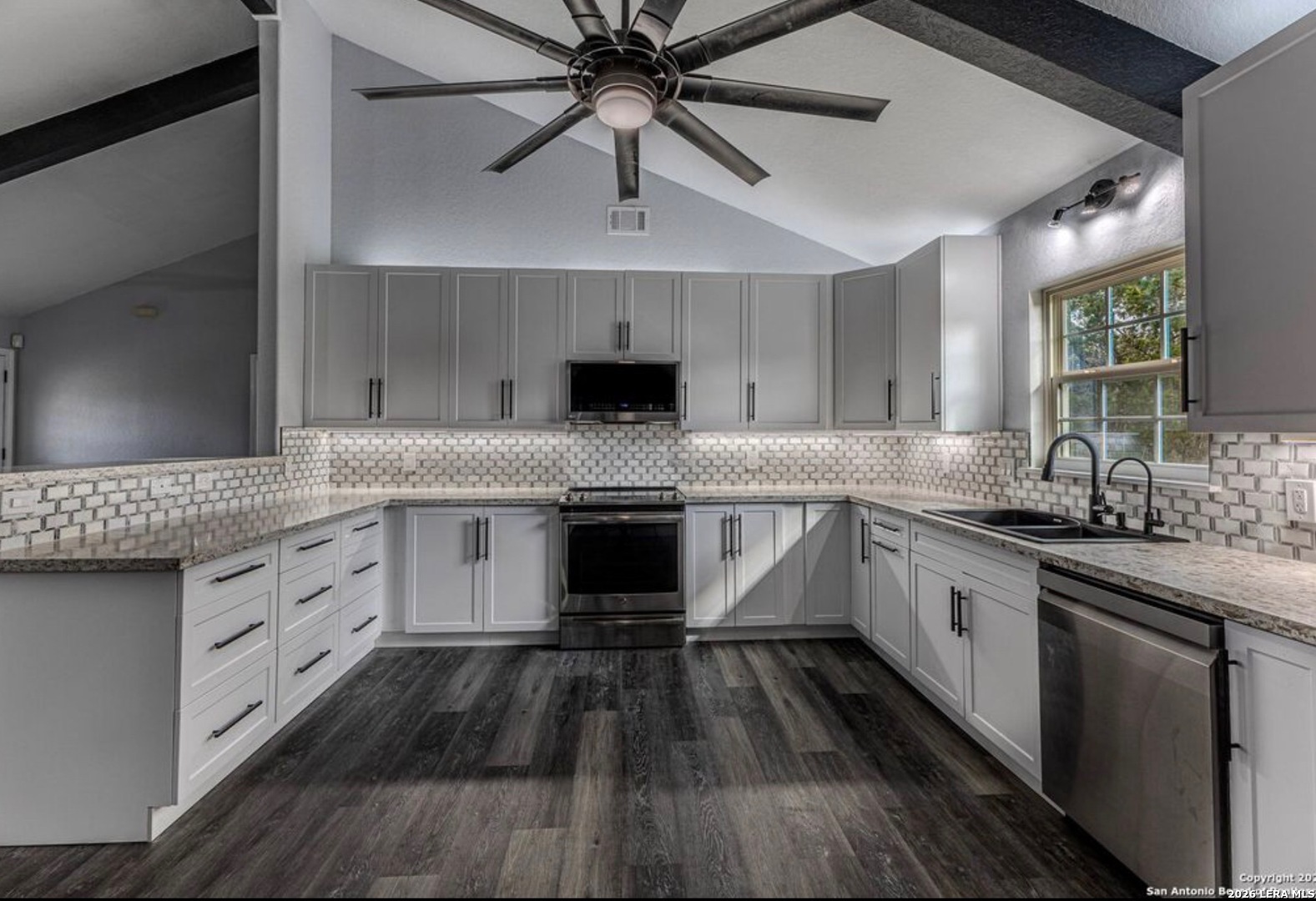 1620 Green Meadow Lane Spring Branch, TX 78070 - Photo 17 of 29