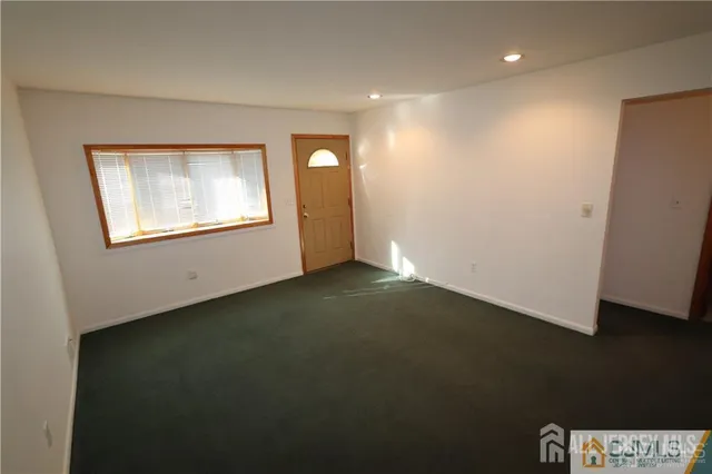 $3,100 | 101 Stelton Road, Piscataway, NJ 08854