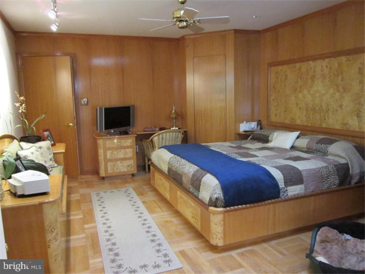 2027 Ridge Road Telford, PA 18969 - Photo 13 of 25 Bedroom - Main