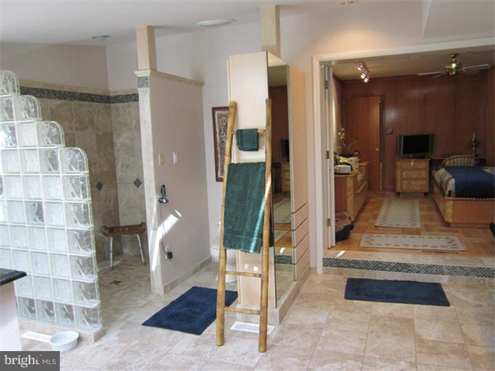 2027 Ridge Road Telford, PA 18969 - Photo 15 of 25