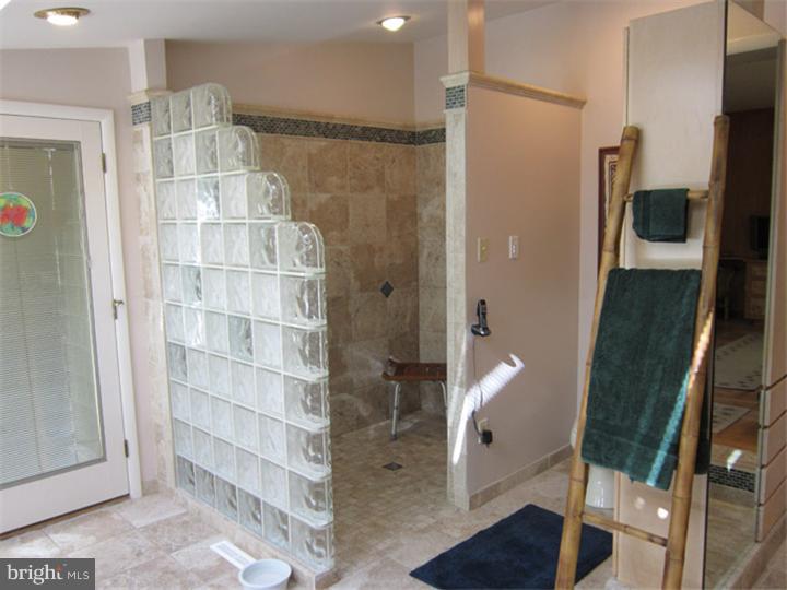 2027 Ridge Road Telford, PA 18969 - Photo 17 of 25