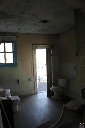 $49,900 | 217 Southwest Tyler Street, Topeka, KS 66603