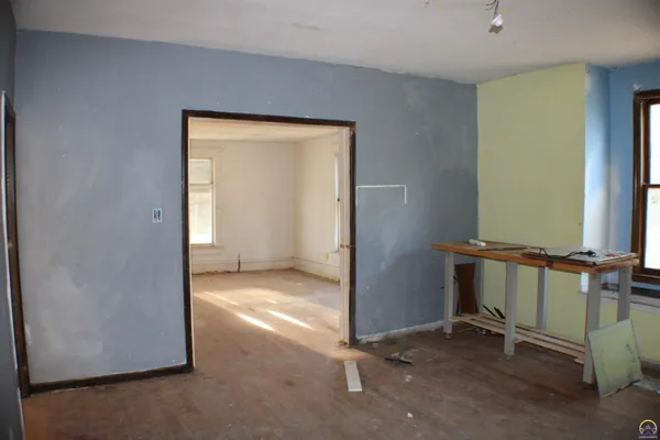 $49,900 | 217 Southwest Tyler Street, Topeka, KS 66603