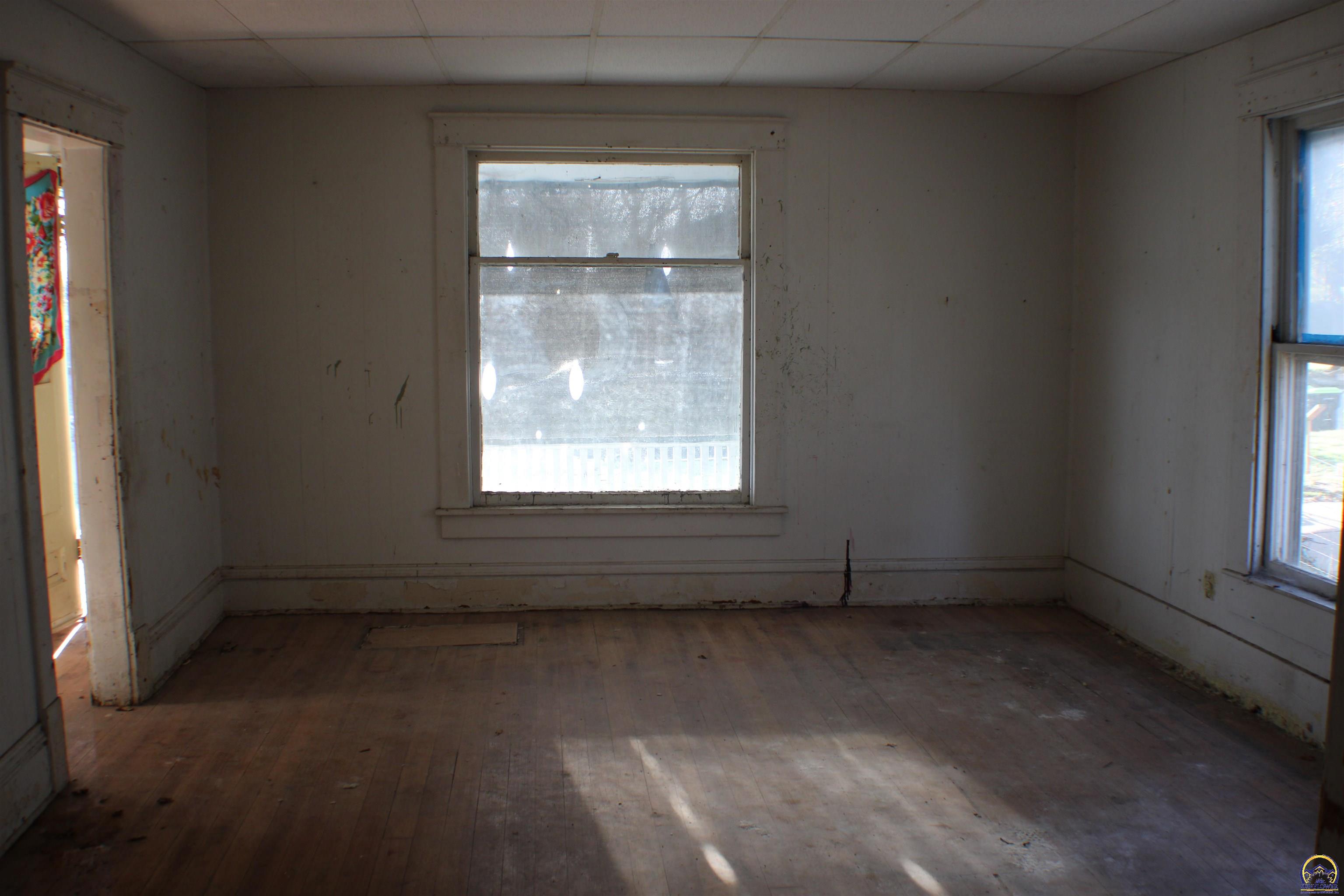 217 Southwest Tyler Street Topeka, KS 66603 - Photo 21 of 21