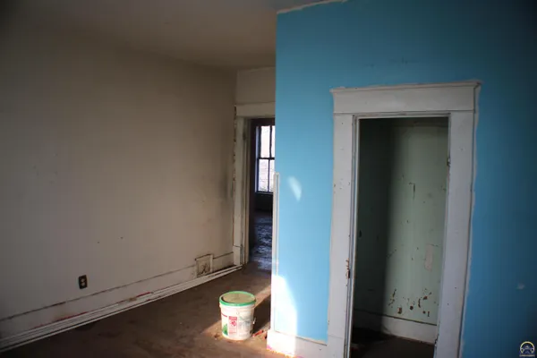 $49,900 | 217 Southwest Tyler Street, Topeka, KS 66603