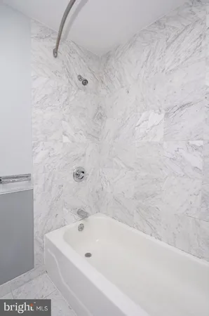 $2,650 | 1500 Chestnut Street, Unit 4F, Philadelphia, PA 19102