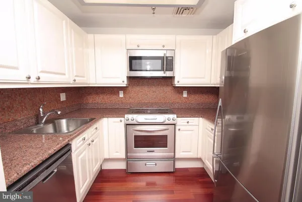 $2,650 | 1500 Chestnut Street, Unit 4F, Philadelphia, PA 19102
