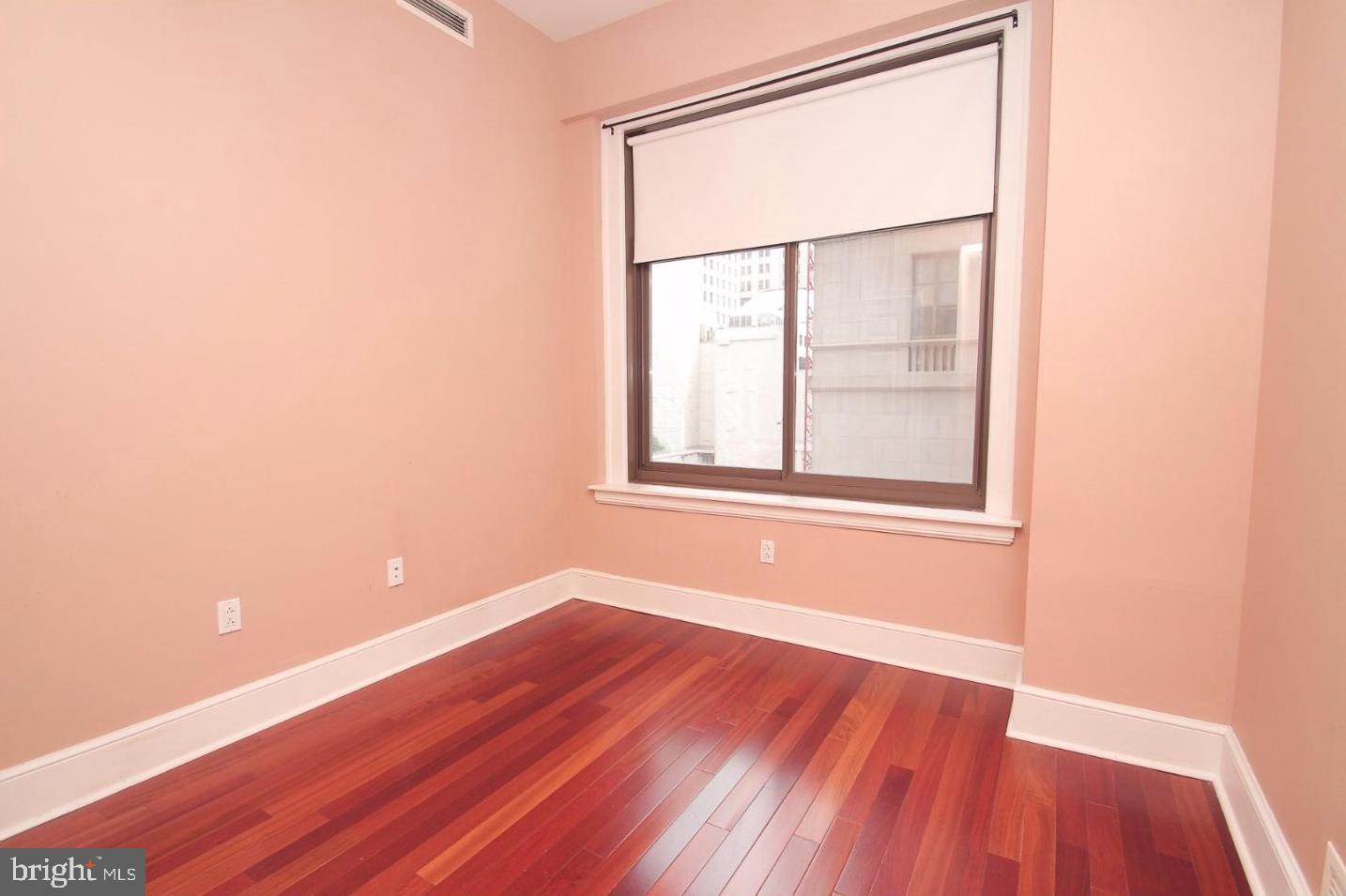 1500 Chestnut Street, Unit 4F Philadelphia, PA 19102 - Photo 10 of 15 Bedroom 2