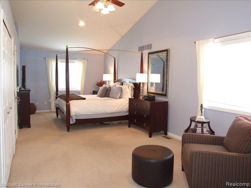 3970 Amherst Road Royal Oak, MI 48073 - Photo 11 of 24 Spacious Master Suite