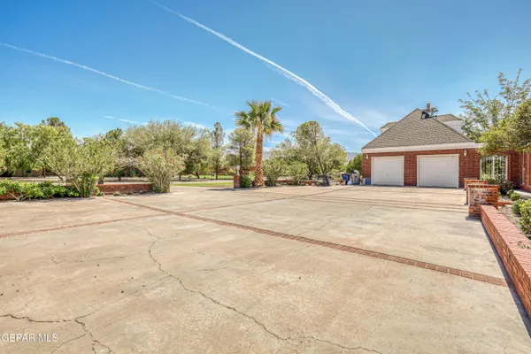 $1,000,000 | 4024 Roadside Court, El Paso, TX 79922
