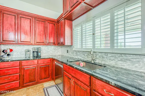 $1,000,000 | 4024 Roadside Court, El Paso, TX 79922