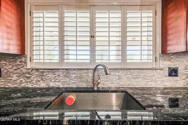 $1,000,000 | 4024 Roadside Court, El Paso, TX 79922