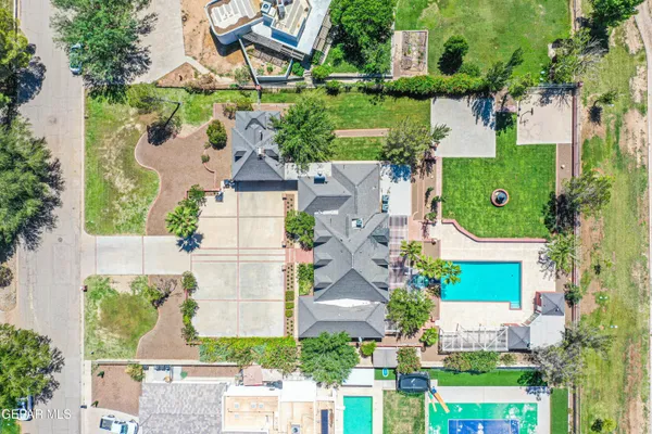 $1,000,000 | 4024 Roadside Court, El Paso, TX 79922