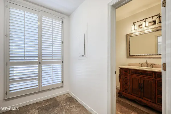 $1,000,000 | 4024 Roadside Court, El Paso, TX 79922