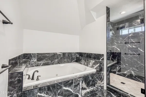 $1,000,000 | 4024 Roadside Court, El Paso, TX 79922
