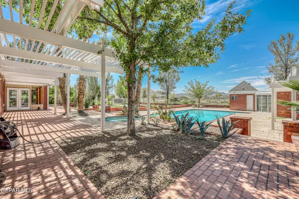$1,000,000 | 4024 Roadside Court, El Paso, TX 79922