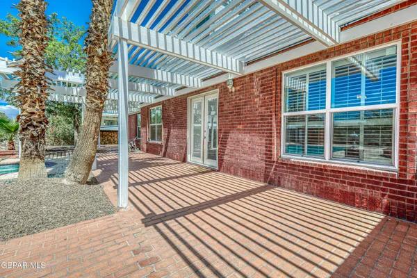$1,000,000 | 4024 Roadside Court, El Paso, TX 79922