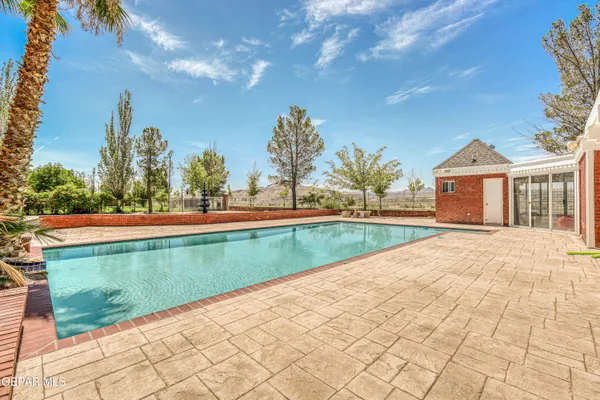 $1,000,000 | 4024 Roadside Court, El Paso, TX 79922