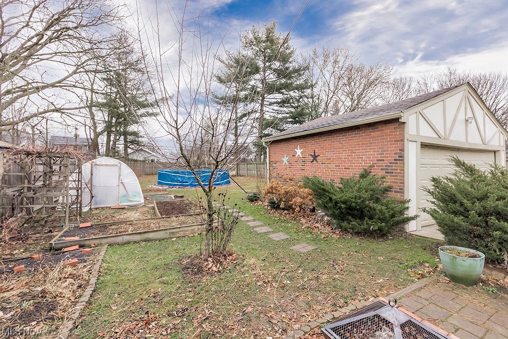 2435 Kingston Road Cleveland, OH 44118 - Photo 48 of 50 Gallery Image 48