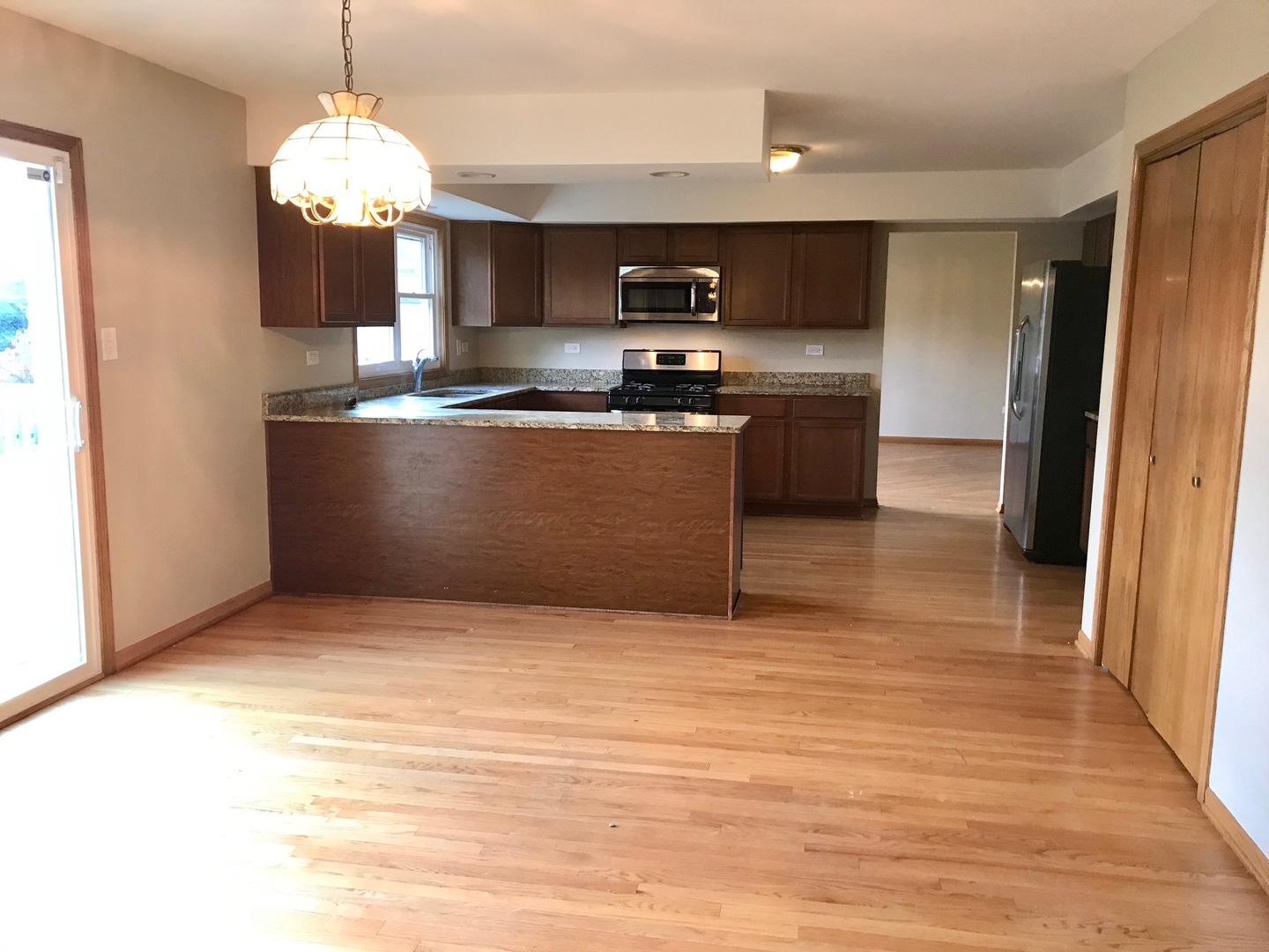 7255 Georgetown Commons Road Frankfort, IL 60423 - Photo 12 of 34 Gallery Image 12
