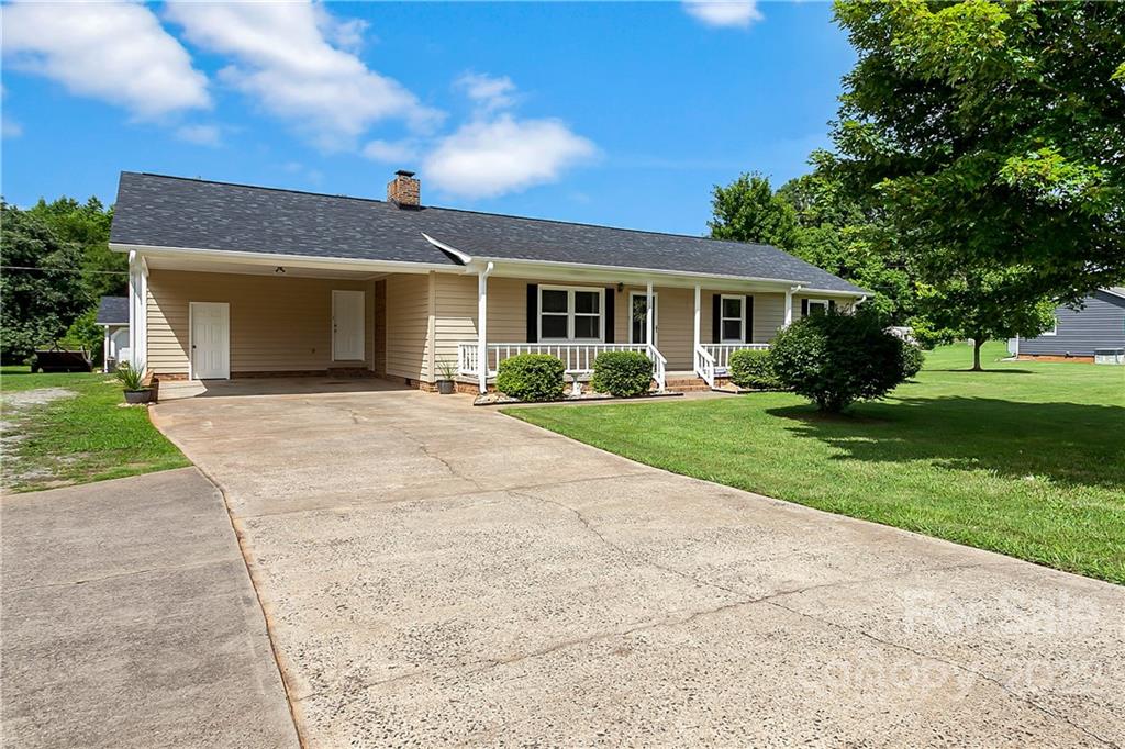 4405 Hickory Grove Road Gastonia, NC 28056 - Photo 2 of 18 Gallery Image 2