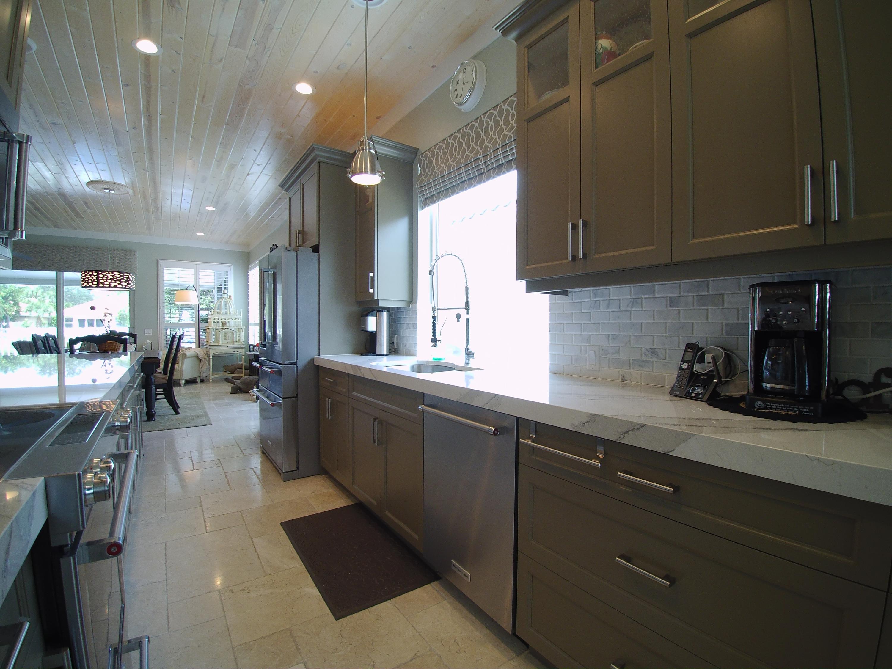 138 Hampton Circle Jupiter, FL 33458 - Photo 16 of 37 Kitchen