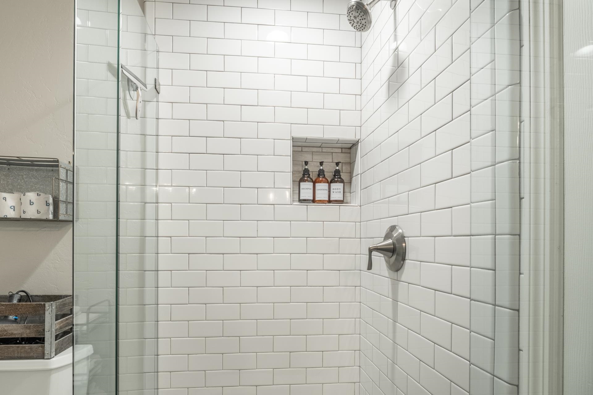 362 Old Mammoth Road, Unit 4 Mammoth Lakes, CA 93546 - Photo 17 of 50 Bathroom featuring a stall shower