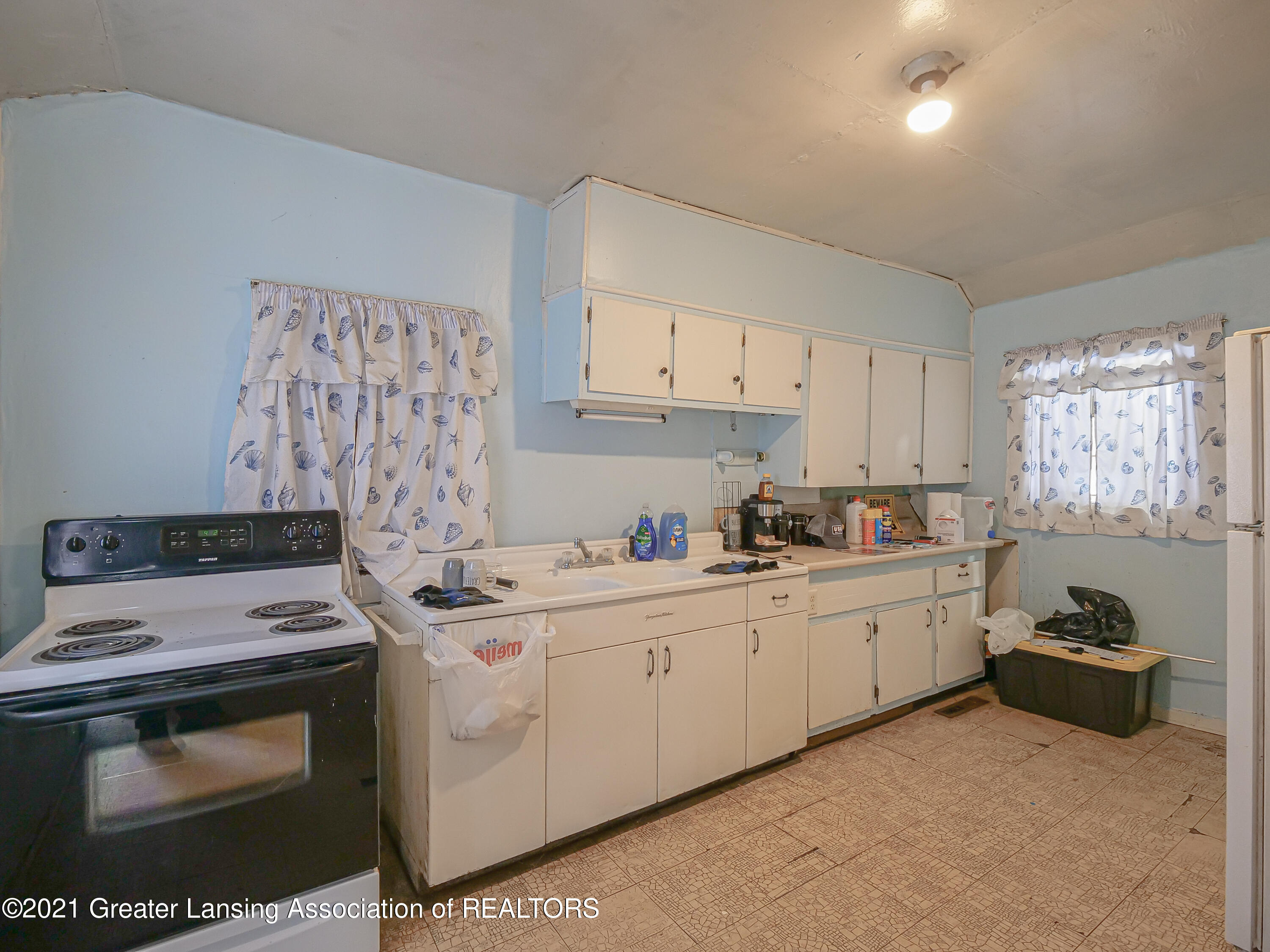 6135 Otto Road Charlotte, MI 48813 - Photo 8 of 23 6135_Otto_rd-19
