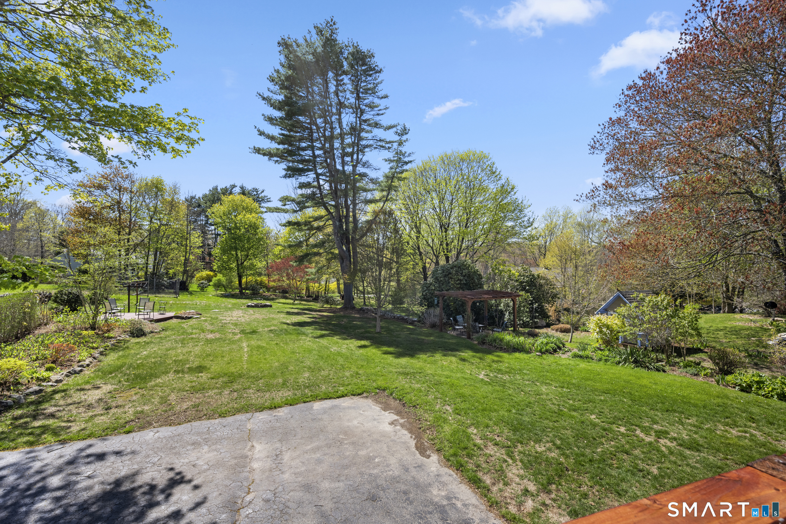 1309 Flanders Road Groton, CT 06355 - Photo 25 of 40