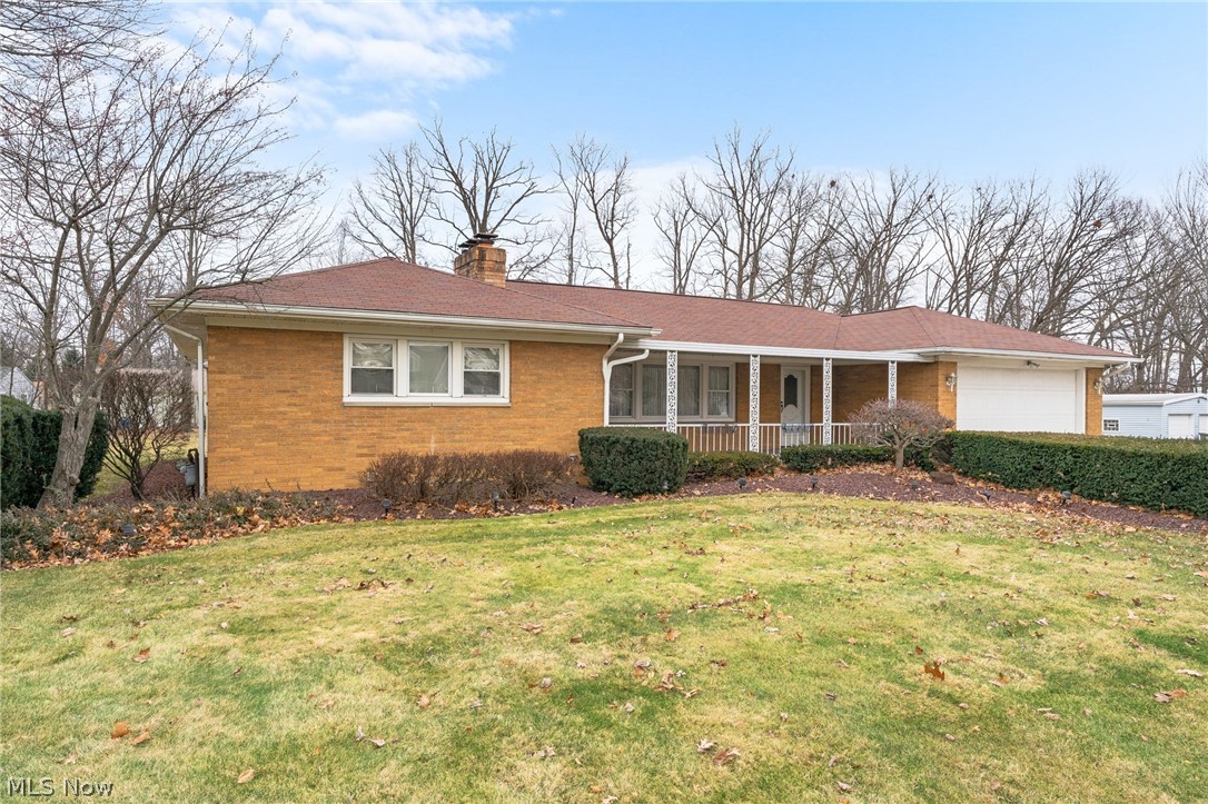 3072 Decamp Road Youngstown, OH 44511 - Photo 2 of 28
