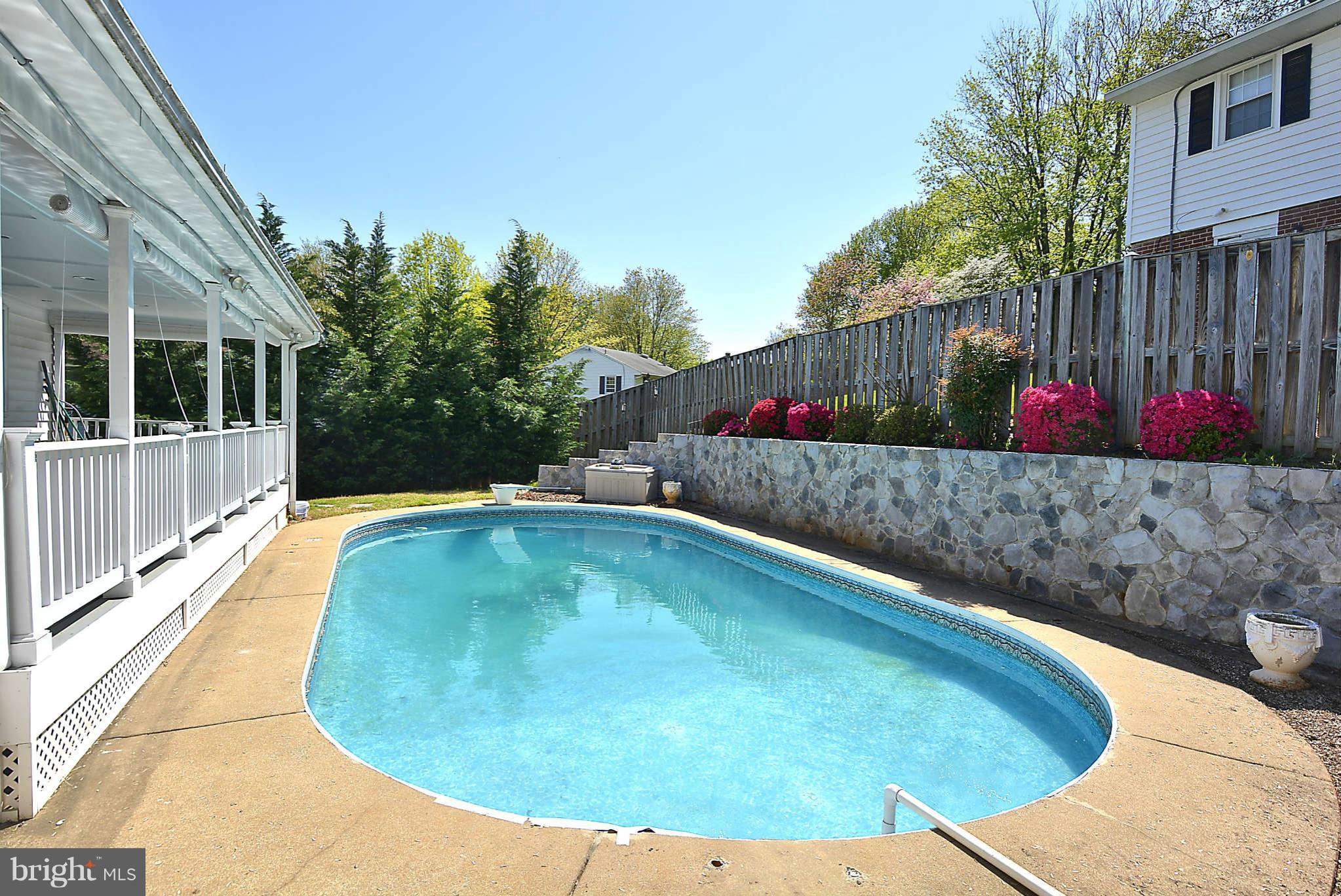 5649 Inverchapel Road Springfield, VA 22151 - Photo 13 of 20 Swimming Pool