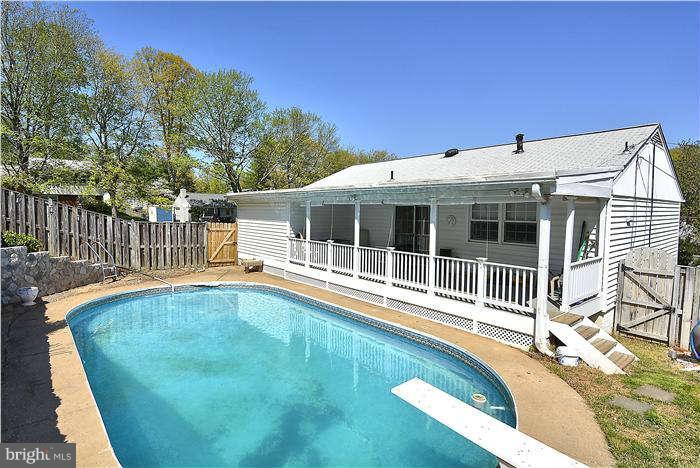 5649 Inverchapel Road Springfield, VA 22151 - Photo 15 of 20 Exterior (General)