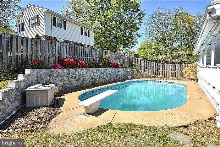 5649 Inverchapel Road Springfield, VA 22151 - Photo 16 of 20 Exterior (General)