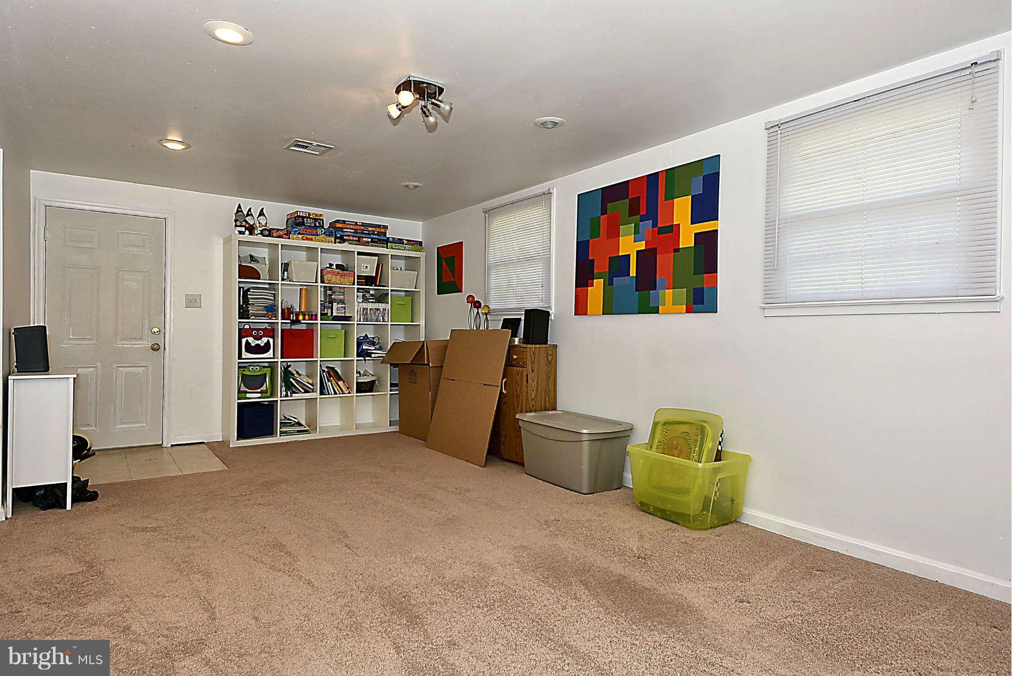 5649 Inverchapel Road Springfield, VA 22151 - Photo 8 of 20 Bedroom