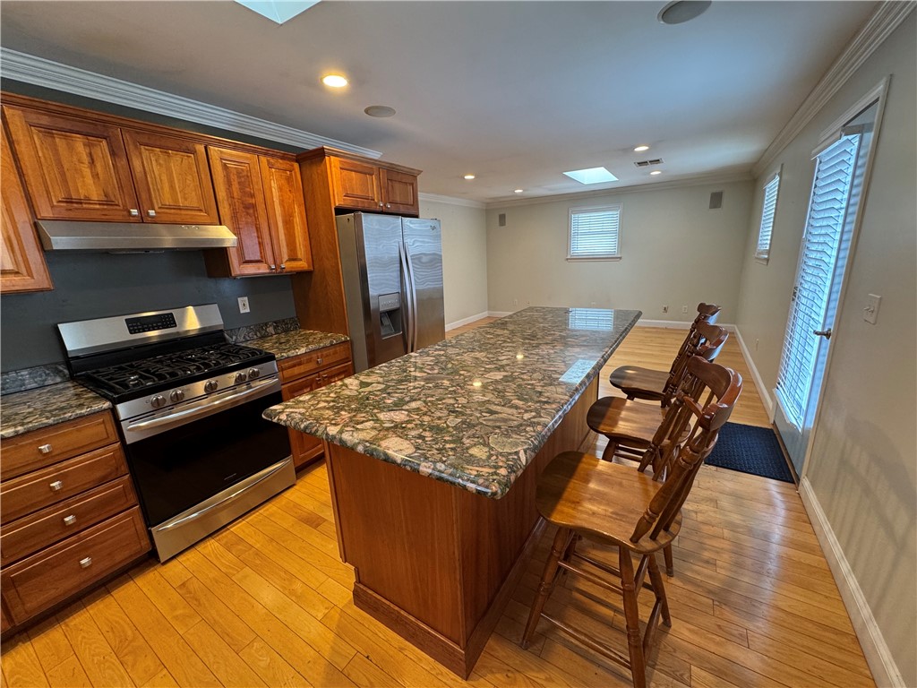 3 Unity Street Pawtucket, RI 02860 - Photo 3 of 22