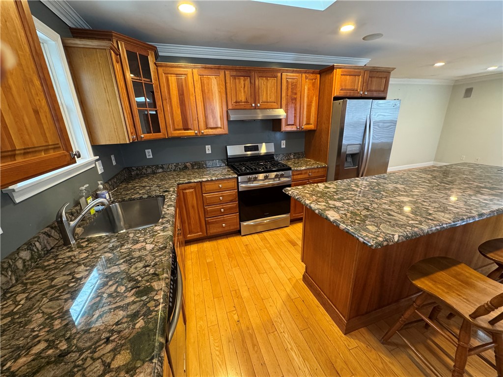 3 Unity Street Pawtucket, RI 02860 - Photo 6 of 22