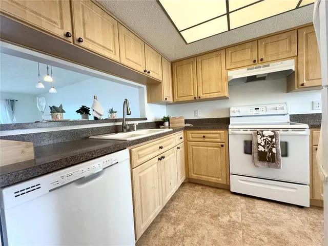 $1,950 | 8150 Brent Street, Unit 716, Port Richey, FL 34668