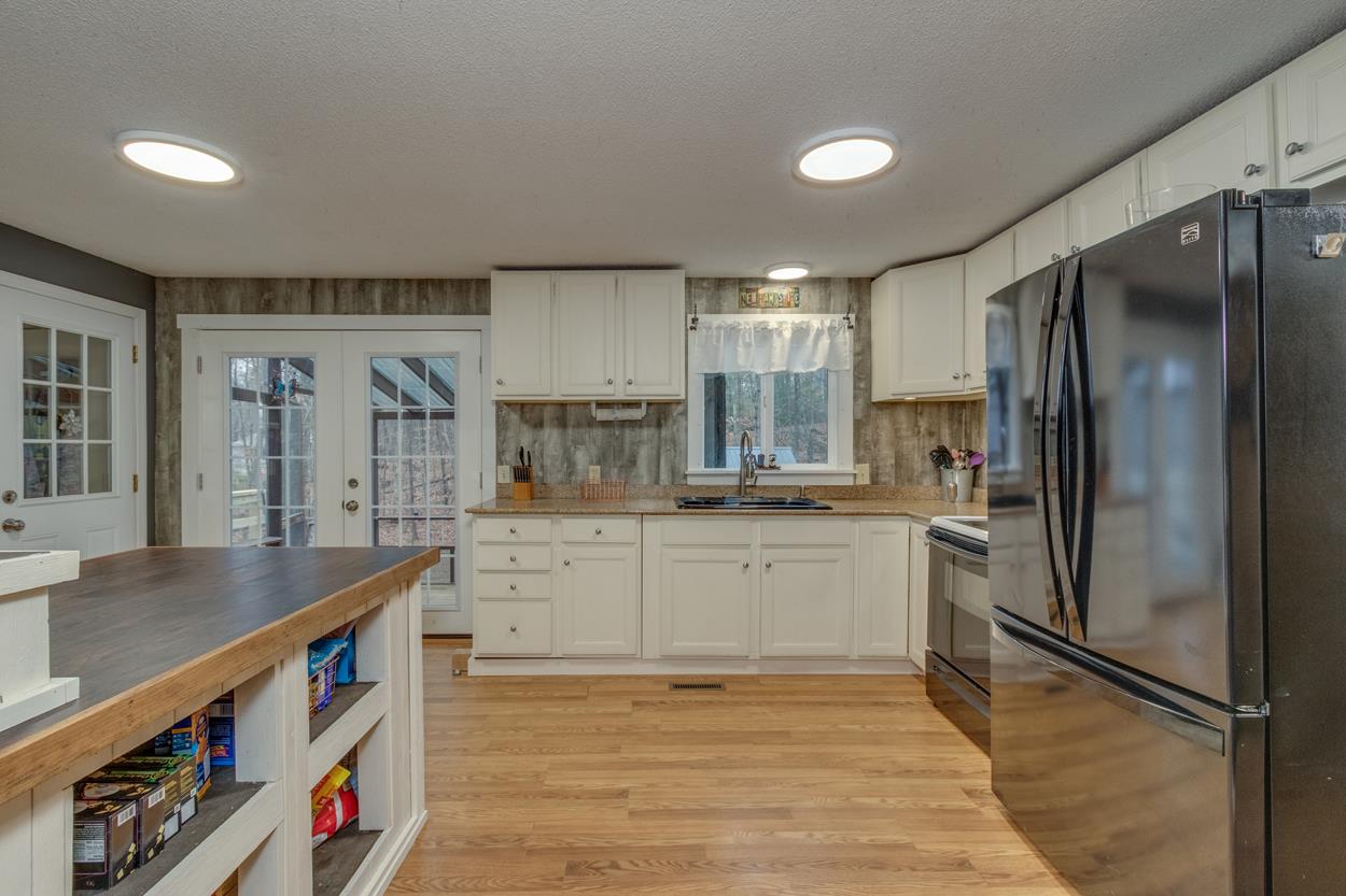 93 Rogers Road Belmont, NH 03220 - Photo 15 of 37