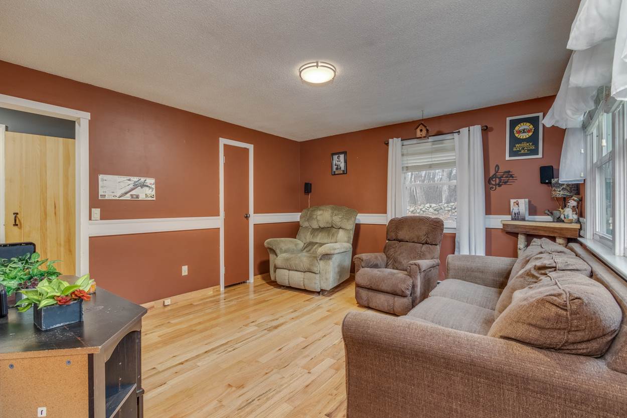 93 Rogers Road Belmont, NH 03220 - Photo 23 of 37