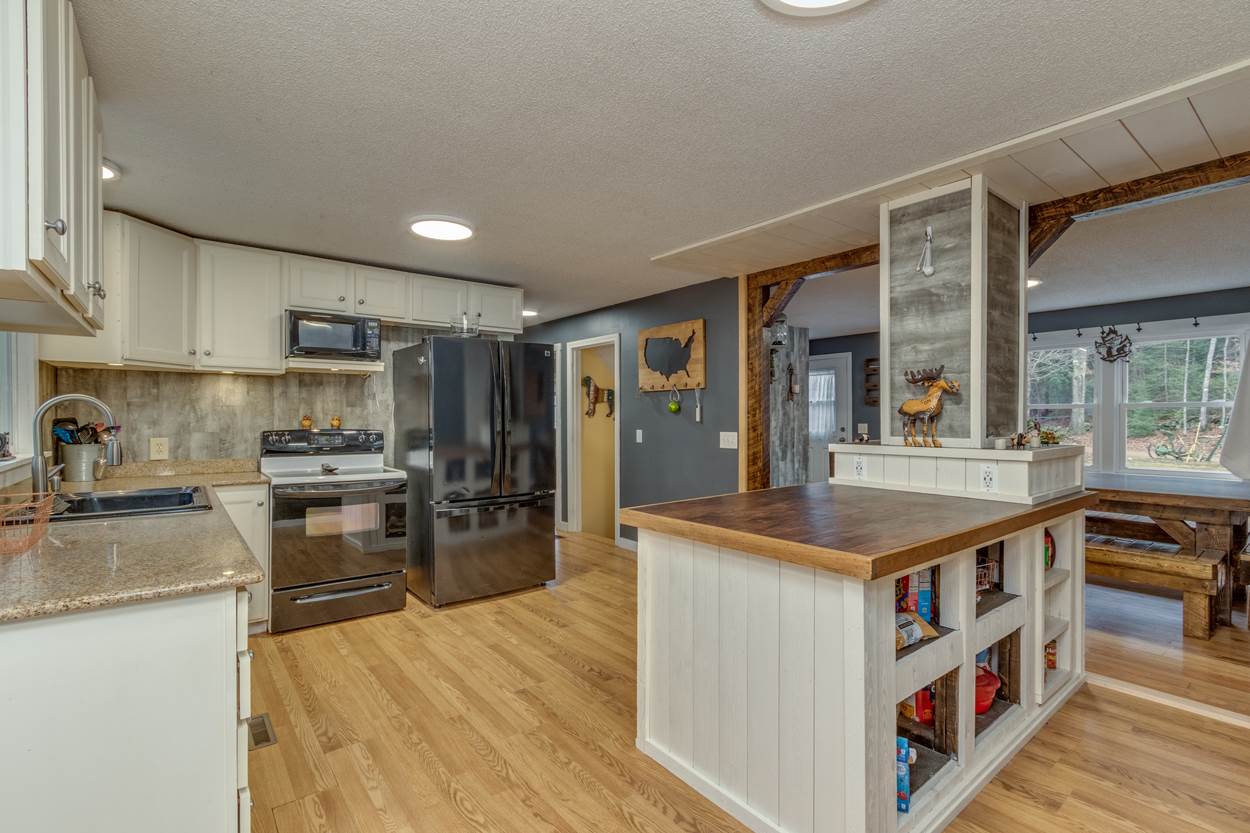 93 Rogers Road Belmont, NH 03220 - Photo 10 of 37