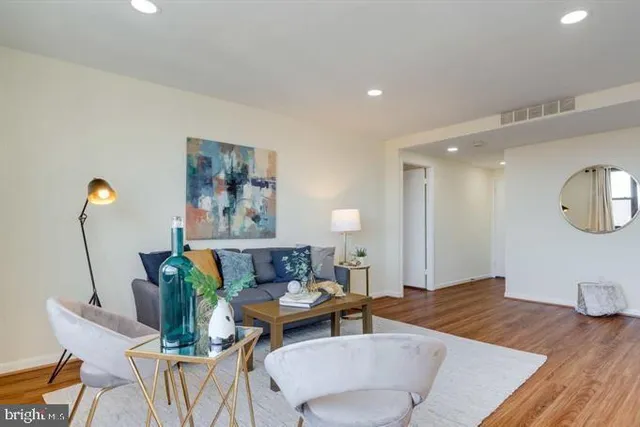 $1,650 | 4600 Duke Street, Unit 508, Alexandria, VA 22304