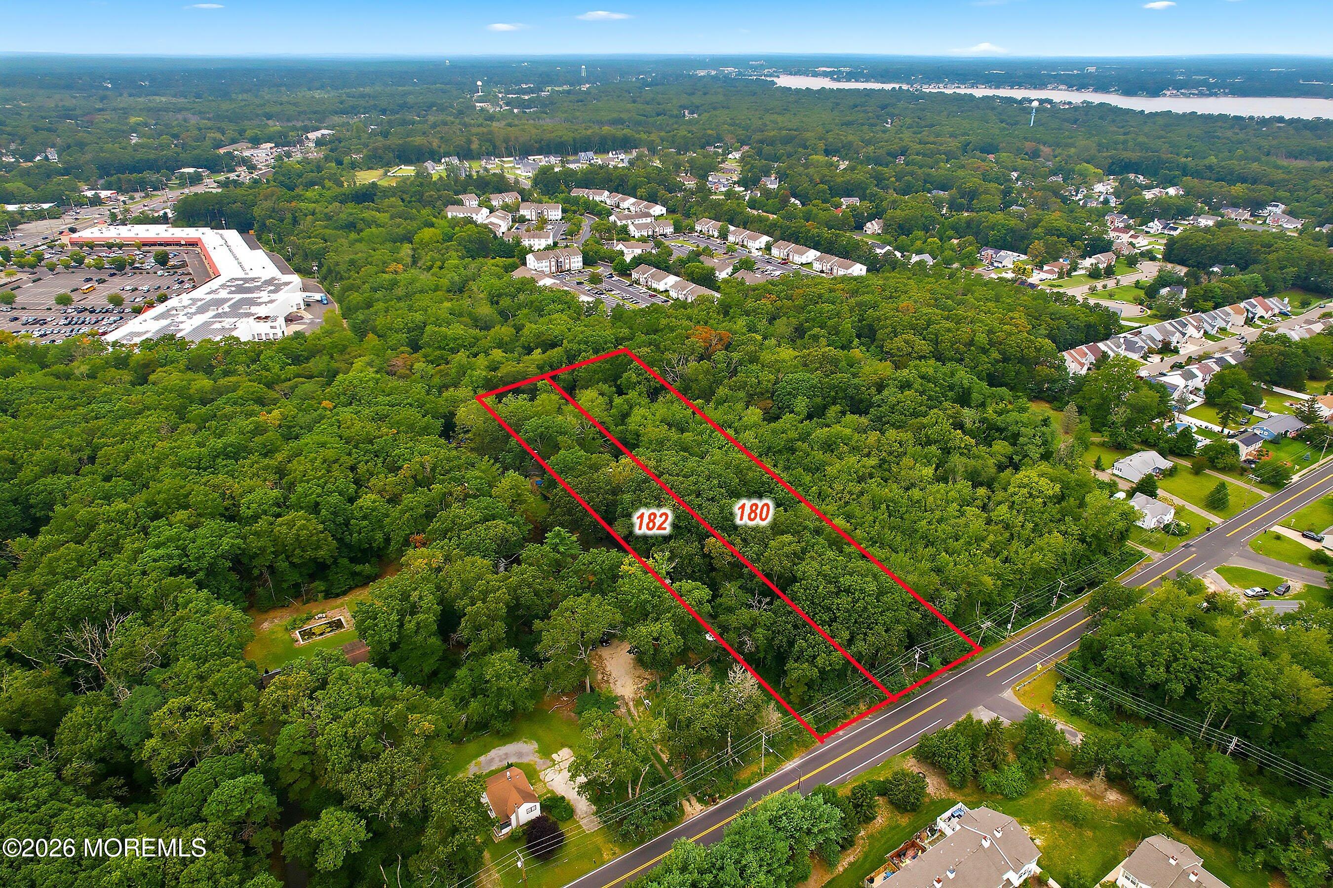182 Mill Creek Road Bayville, NJ 08721 - Photo 4 of 10 04-180 and 182 Front Left 1