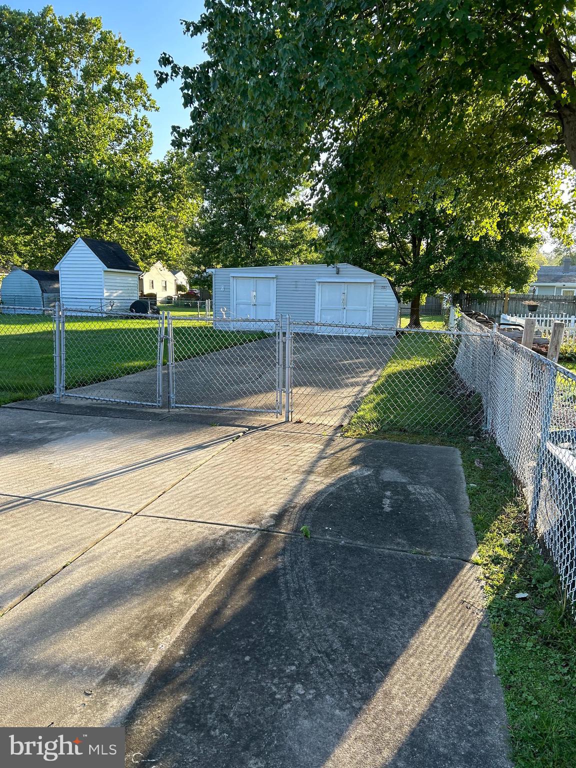 608 Cornwall Road Sewell, NJ 08080 - Photo 3 of 38