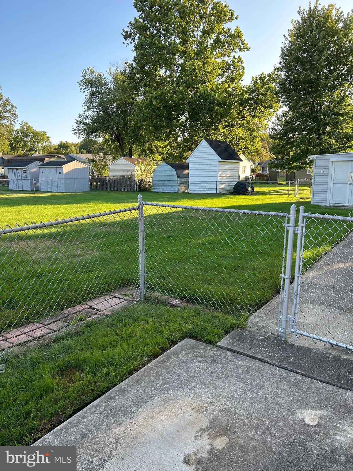 608 Cornwall Road Sewell, NJ 08080 - Photo 4 of 38