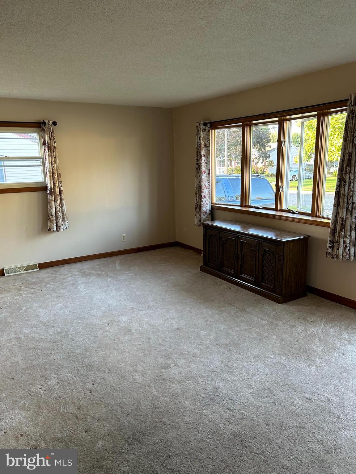 608 Cornwall Road Sewell, NJ 08080 - Photo 6 of 38