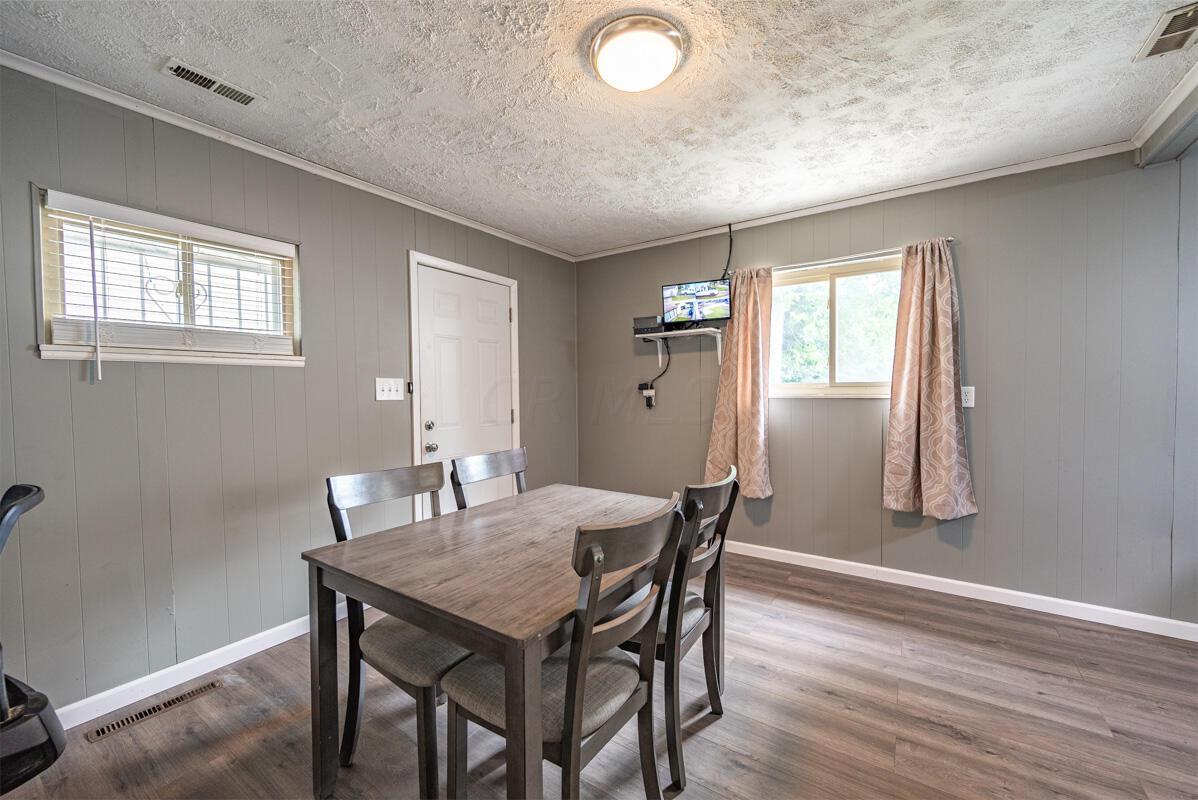 3044 Nuway Road Columbus, OH 43207 - Photo 24 of 44 Dining Room